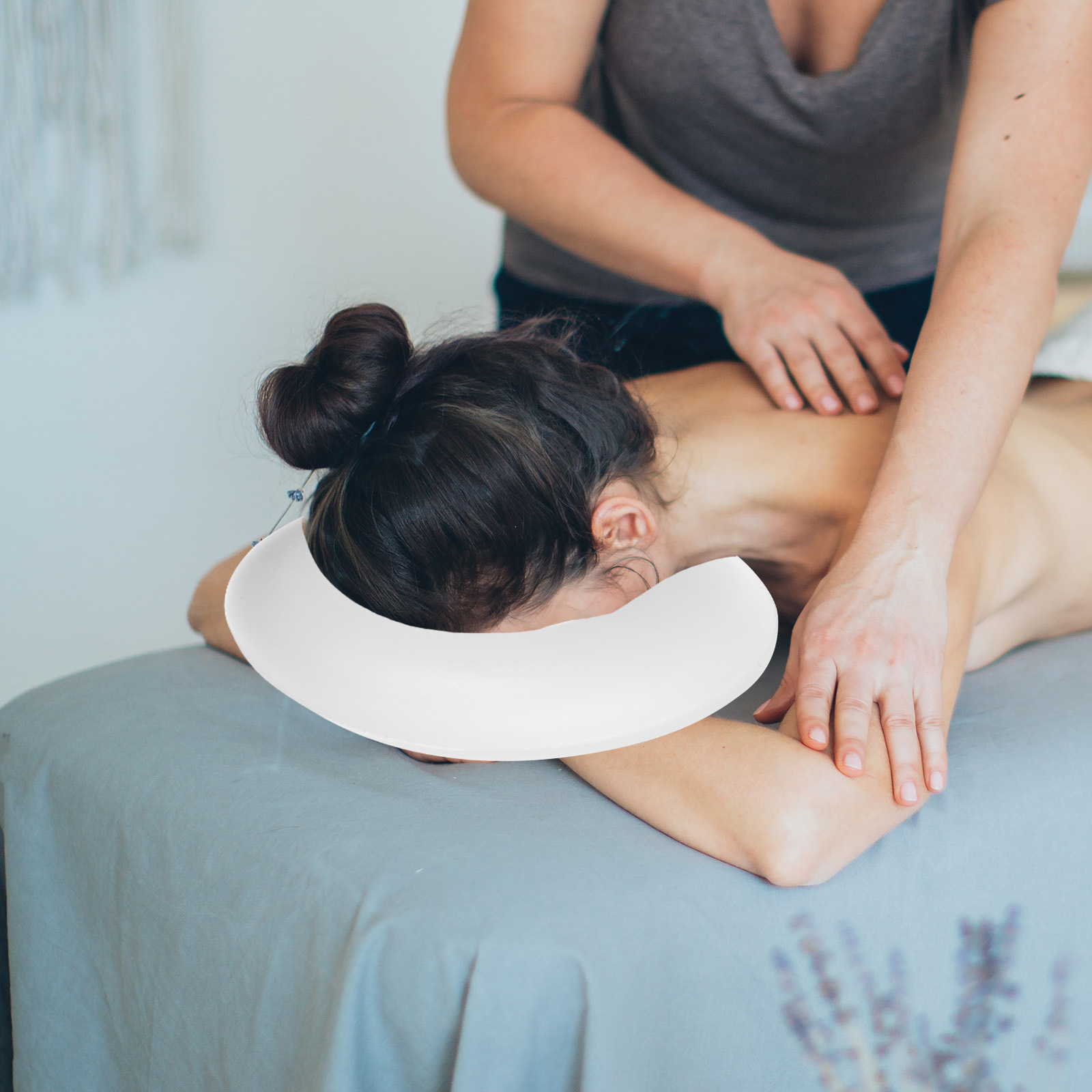 Cervical Pillow Wedge Comforta - مراجعة Spa Wellness Massage وسعره